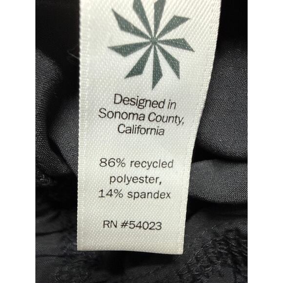 Athleta La Viva Capri Black Pants Womens Sz 6 *964585 Hiking Travel Lightweight - Picture 8 of 9